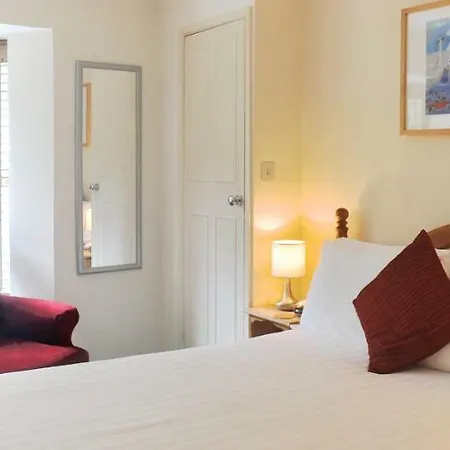 Penryn House 3*